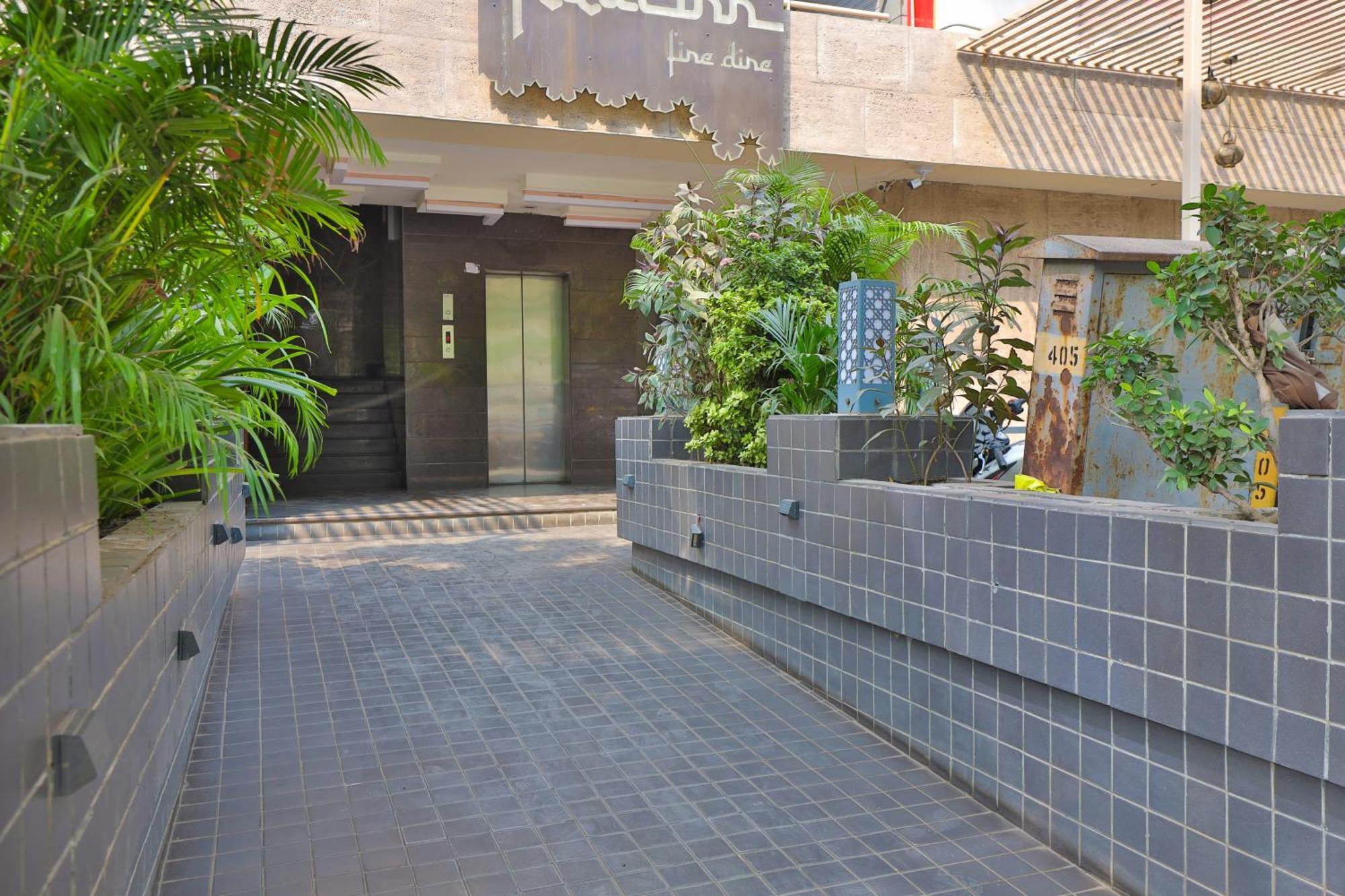Hotel The Grand Suites Ahmedabad Ngoại thất bức ảnh