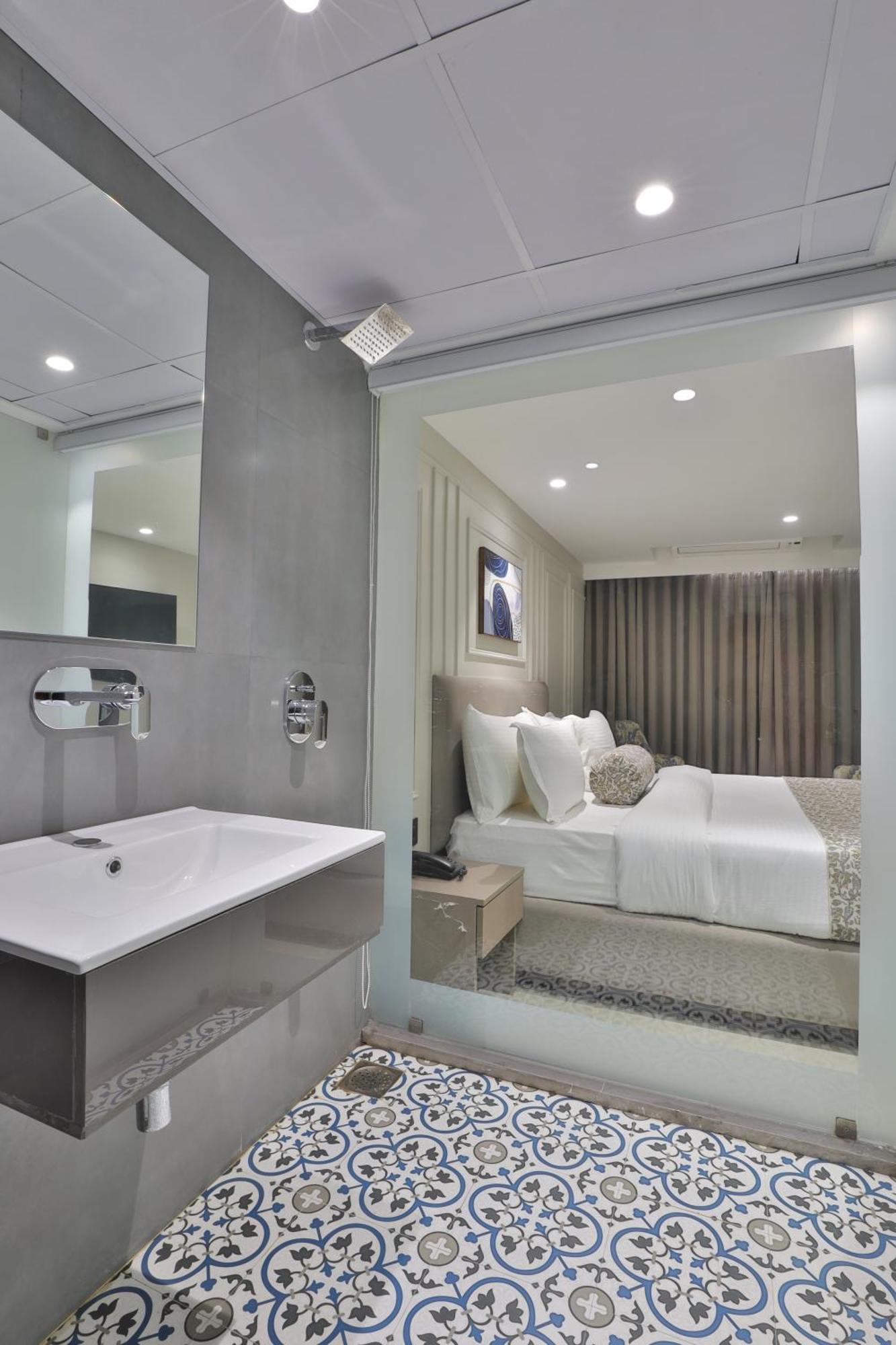Hotel The Grand Suites Ahmedabad Ngoại thất bức ảnh