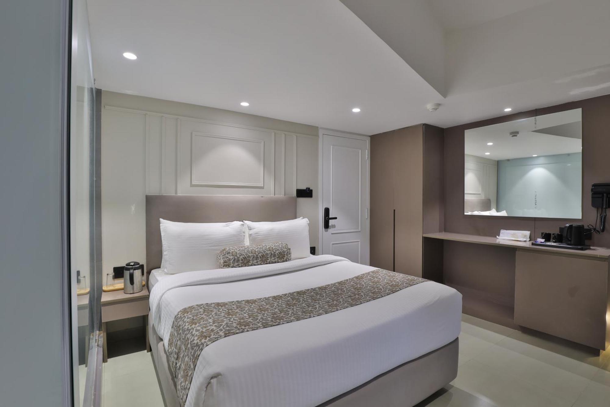 Hotel The Grand Suites Ahmedabad Ngoại thất bức ảnh